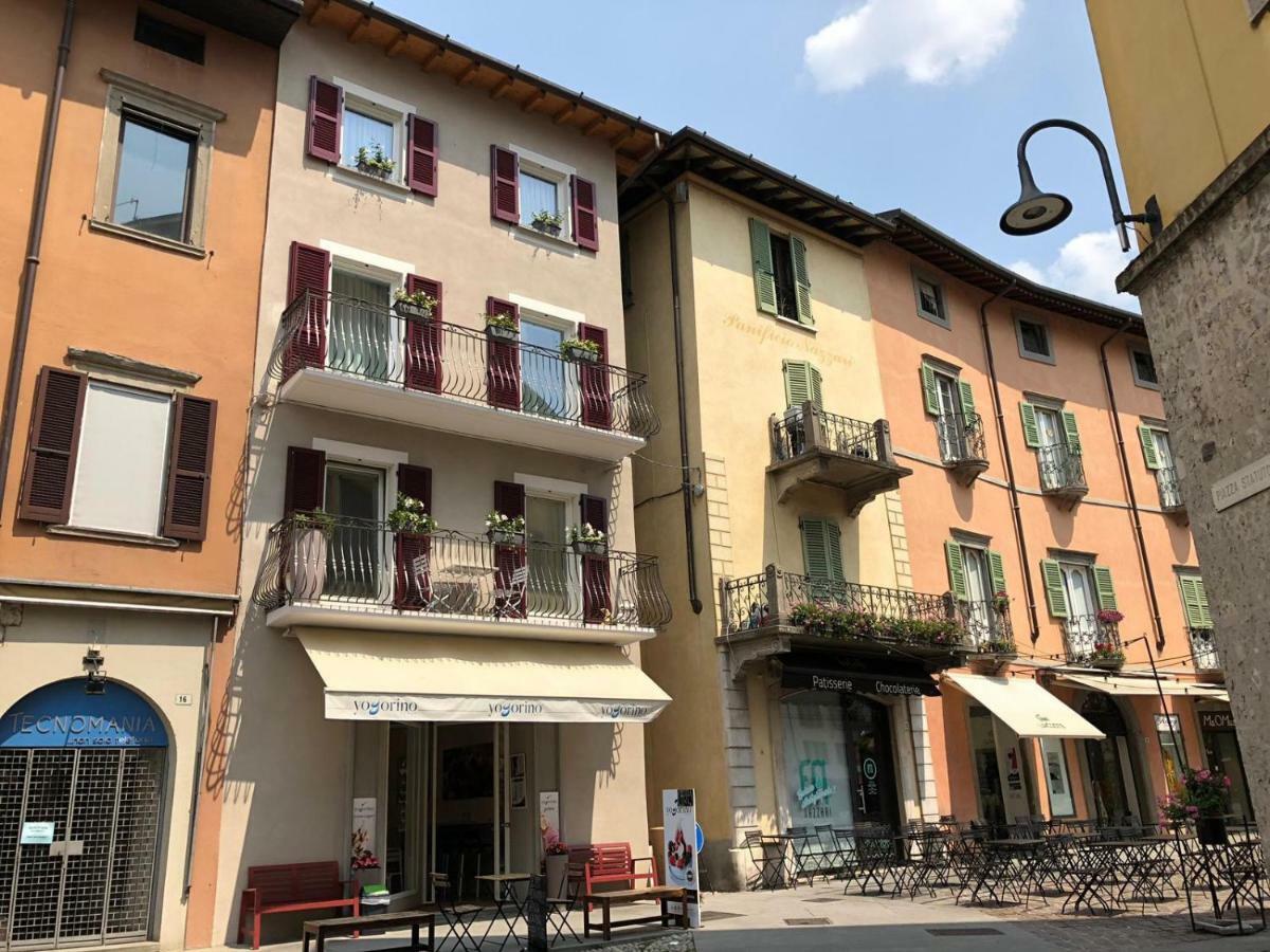 La Quadra Suites - Central Apartments In Iseo With Daily Housekeeping Eksteriør bilde