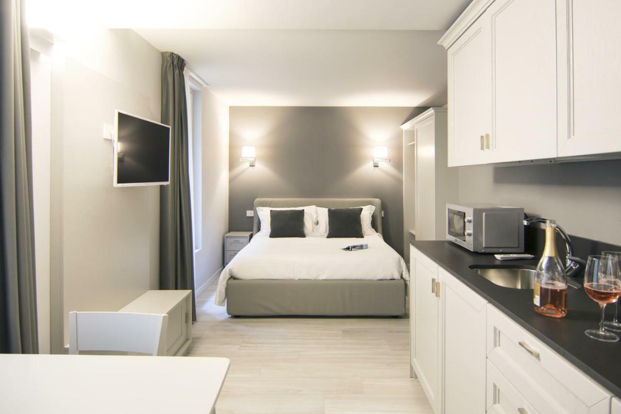 La Quadra Suites - Central Apartments In Iseo With Daily Housekeeping Eksteriør bilde